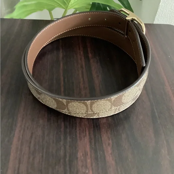 Coach Tan and Gold Signature Belt - Picture 3 of 4